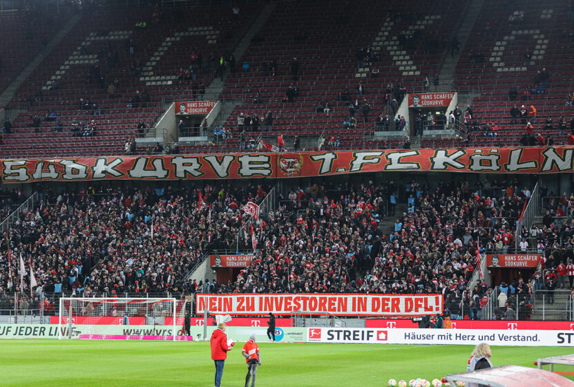 "Nein zu Investoren in der DFL!"-Spruchband.